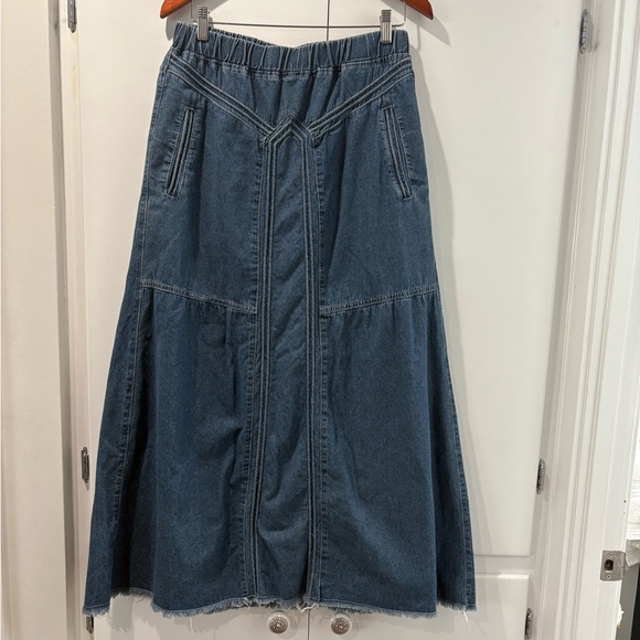 Ebossy Dresses & Skirts - Ebossy Elegant Denim A-Line Maxi Skirt L pockets elastic waist